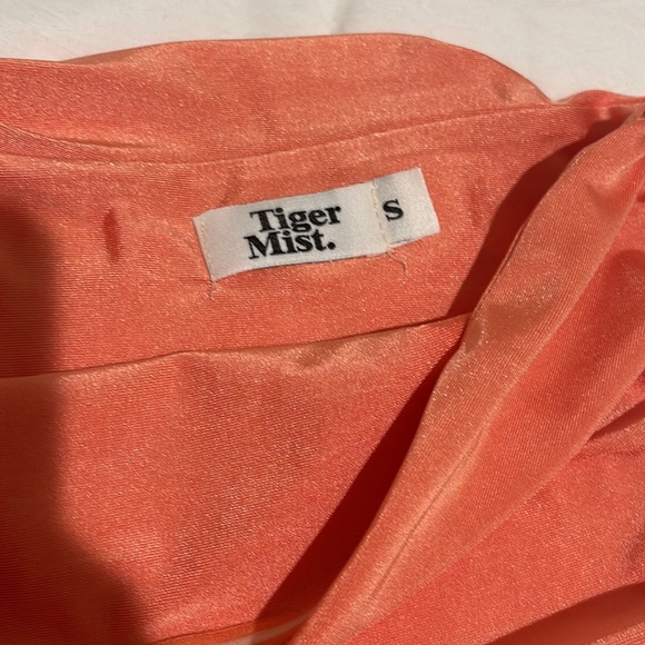 ORANGE TWO PIECE SET FROM TIGER MIST - Picture 2 of 3